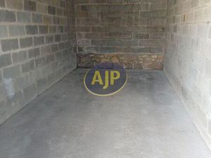 Parking/box ROCHEFORT