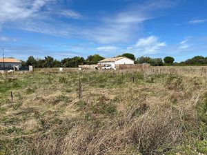 Vente terrain 650 m² à Lagrave (81150)  65 900 €