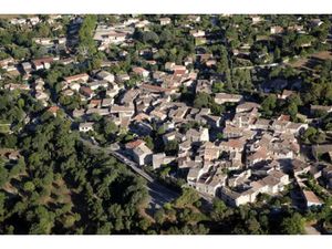 Vente terrain 400 m² à Saussines (34160)  190 000 €