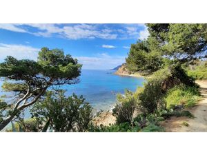 Maison de 95 m2 avec 3 chambres au Pin Rolland à proximité