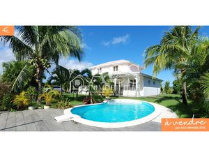 Belle villa F6 en très bon état avec piscine