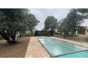 MAISON DE 157m2  HORS LOTISSEMENT.