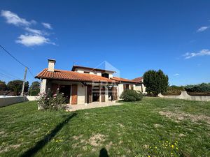 Maison d'architecte 145m2 5 pièces vu pyrénées