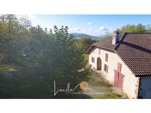 Maison à vendre ARANCOU 5 pièce(s) 137m2 250 000€