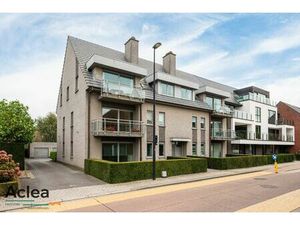 Ruim lichtrijk gelijkvloers appartement met 2 terrassen en garage