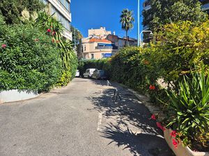 Location Appartement 2 pièces 27m² LE CANNET 06110