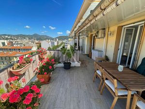 Location Appartement 3 pièces 68m² NICE 06300