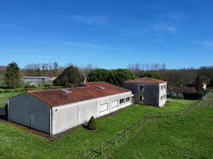 Vente maison 15 pièces 689 m² Migron (17770)