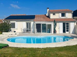 Vente maison 4 pièces 97m2 Chaillevette 17890 - 336000 € - Surface Privée