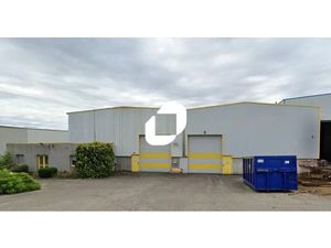 A LOUER  LOCAUX AVEC PONTS ROULANTS