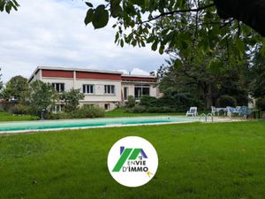 Vente maison 8 pièces 202 m² à Magne (79460)  388 000 €