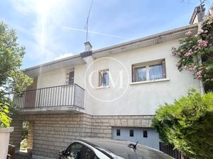 Vente maison 4 pièces 208.38 m² à Versailles (78000)  735 000 €