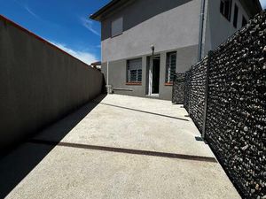 Location appartement 1 pièce 22 m² à Fourques (66300)