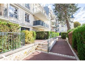 Vente appartement 3 pièces 69 m² Saint-Cyr-l'École (78210)