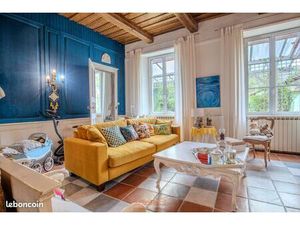 Maison 10 pièces 137 m²