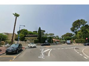 Vente parking 13 m² à Villeneuve-Loubet (06270)  30 000 €