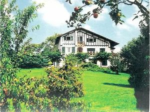 Location meublée appartement 5 pièces 130 m² à Hasparren (64240)  1 400 €