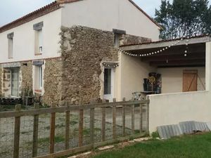 Location maison 4 pièces 95 m² à Dompierre-sur-Yon (85170)  920 €
