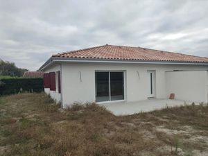 Location maison 4 pièces 82 m² à Laluque (40465)  1 000 €
