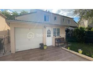 Maison 7 pièce avec jardin