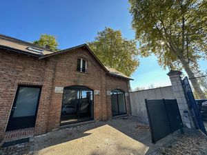 RARE - CHARMANTE MAISON DE VILLE AVEC VUE LOIRE