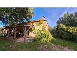 SAINT MARTIAL DE VALETTE : maison de 8 pièces (214 m²) à vend