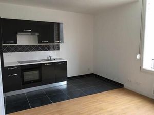 Location appartement 1 pièce 43 m² à Saint-Quentin (02100)