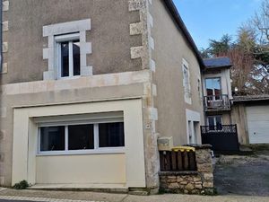 Vente maison 9 pièces 242 m² à Verrieres (86410)  99 000 €