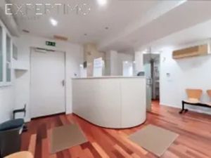 Locaux professionnels de plain-pied avec accessibilité PMR à