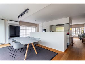 Appartement te koop in Hove met 3 slaapkamers