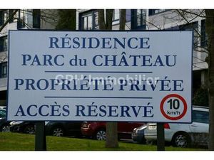 Beau F5  91 m²  dans résidence familiale avec Parc et Tennis  au centre du village