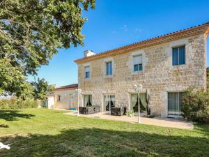 Vente maison 5 pièces 198 m² à Castelnau-de-Montmiral (81140)  449 000 €