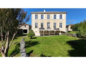 Vente maison 9 pièces 300 m² à Mirambeau (17150)  499 000 €