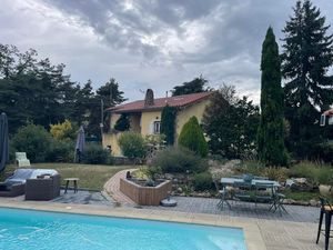 Vente villa 8 pièces 192 m² à Vaugneray (69670)  717 600 €
