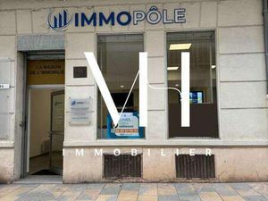 Location Bureaux et commerces à Toulon (83000) : à louer / 110m² Toulon