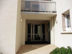 Location meublée appartement 1 pièce 30.96 m² à Cosne-Cours-sur-Loire (58200)  415 €