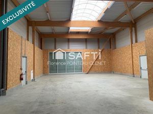 A VENDRE BUREAUX HANGAR ATELIER 191 m2