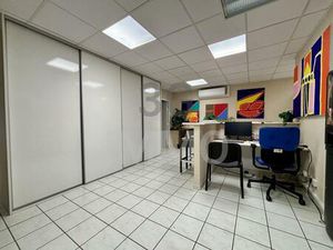 Bureaux 9 pièces