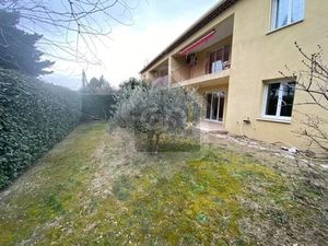 Location meublée appartement 3 pièces 70 m² à Aubignan (84810)  790 €