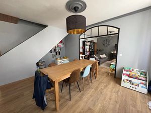 Location maison 5 pièces 115 m² à Les Herbiers (85500)  950 €