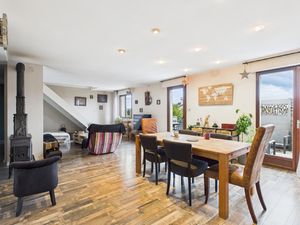 Maison de 180m2 habitable (220m2 utile) - 6 chambres - Seich