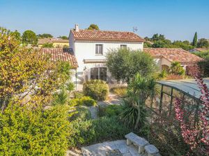 Une villa adaptée Pmr proche d'Uzès ...