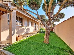 Plain-pied lumineux sans vis-à-vis avec piscine Lunel-Viel