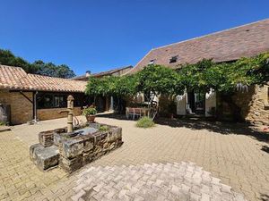 Maison de luxe de 250 m2 en vente Cours-de-Pile  Nouvelle-Aquitaine