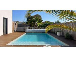 Maison avec piscine et terrasse Saubrigues (40)