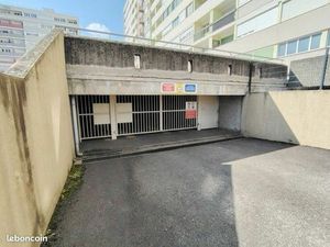 Garage à louer Laennec