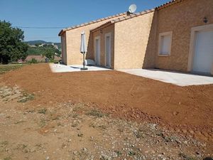 Location meublée maison 6 pièces 131 m² à Largentiere (07110)  1 100 €