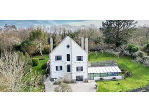 Maison avec piscine en bord de mer Landévennec (29)