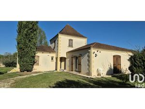 Annonce vente maison 4 pièces de 152m2 à Audrix (24260) - ParuVendu.fr ref 992783052930