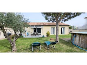 Maison de plain-pied .100 m2.5 pièces Terrain:-600 m2